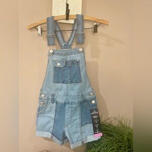 Jordache Girls Denim Overalls with Pockets NWT size M 7-8
